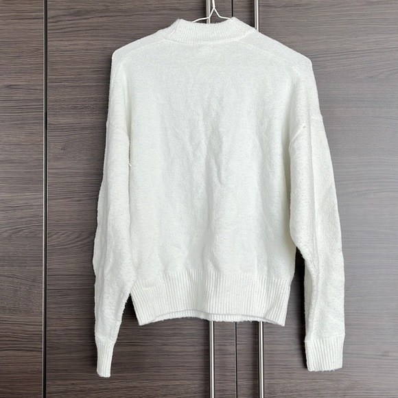 H&M Sweater - Picture 2 of 2